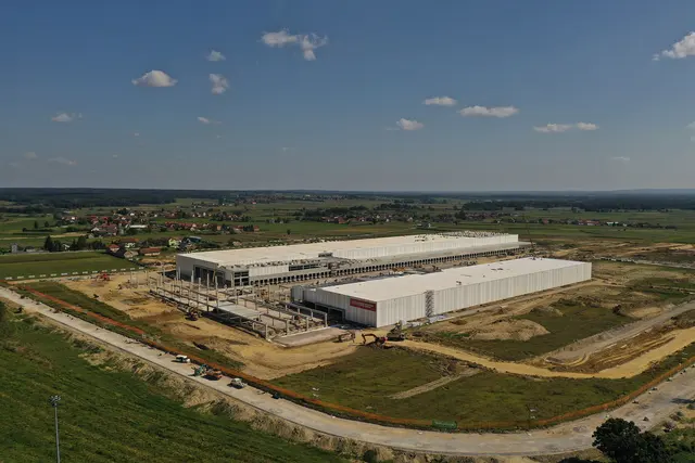 Praćenje izgradnje mjesec 13